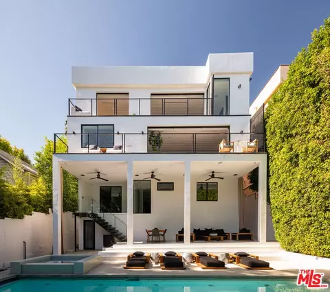 6654 Emmet Ter, Los Angeles, CA 90068