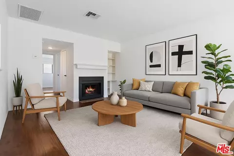 5322 Colodny Dr #9, Agoura Hills, CA 91301