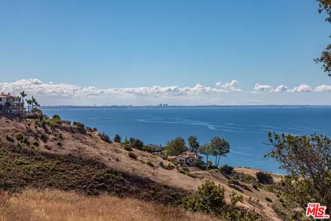 22077 Carbon Mesa Rd, Malibu, CA 90265