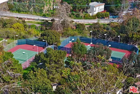 22077 Carbon Mesa Rd, Malibu, CA 90265 photo 10