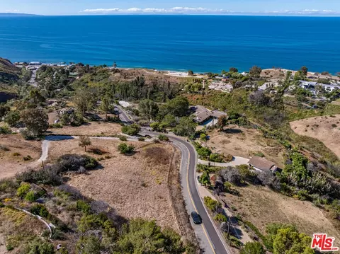 22077 Carbon Mesa Rd, Malibu, CA 90265 photo 5