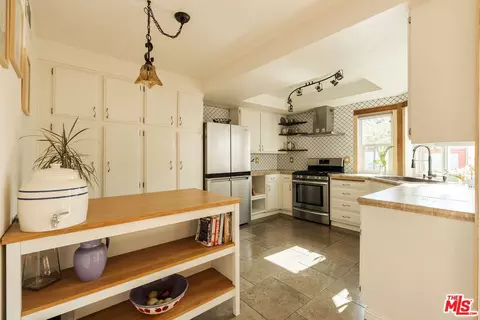 16631 Algonquin St, Huntington Beach, CA 92649