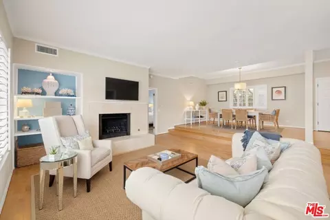 1247 10th St #4, Santa Monica, CA 90401