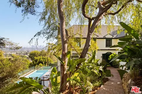 4818 Bonvue Ave, Los Angeles, CA 90027