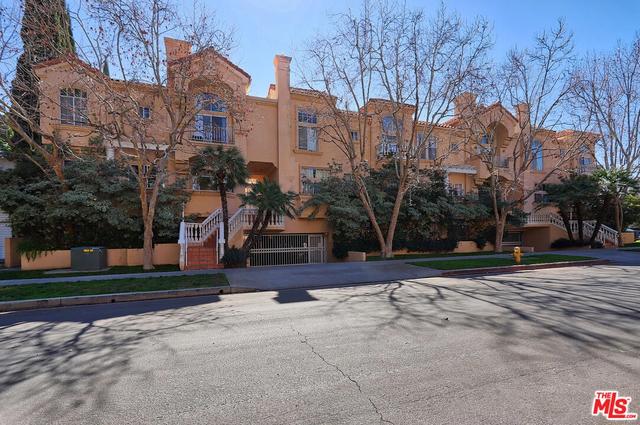 11112 La Maida St #14, North Hollywood, CA 91601