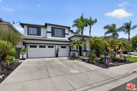 5018 S Chariton Ave, Los Angeles, CA 90056