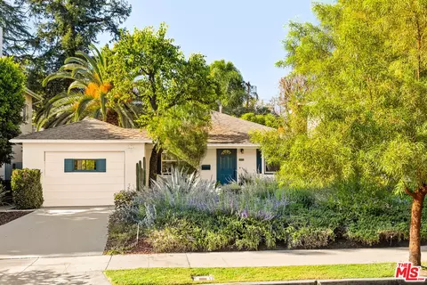 22051 Celes St, Woodland Hills, CA 91364
