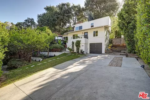 8326 Ridpath Dr, Los Angeles, CA 90046
