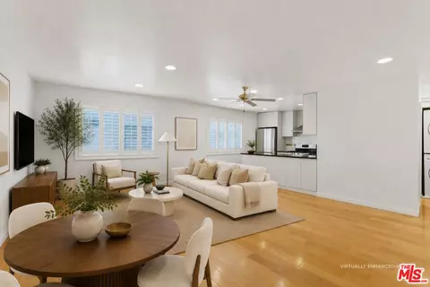 2444 4th St #4, Santa Monica, CA 90405