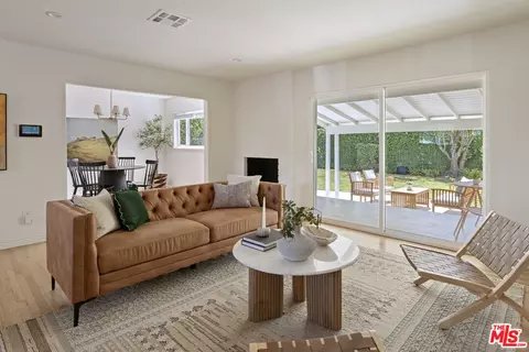 17212 Bullock St, Encino, CA 91316