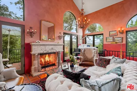 754 Basin Dr, Topanga, CA 90290