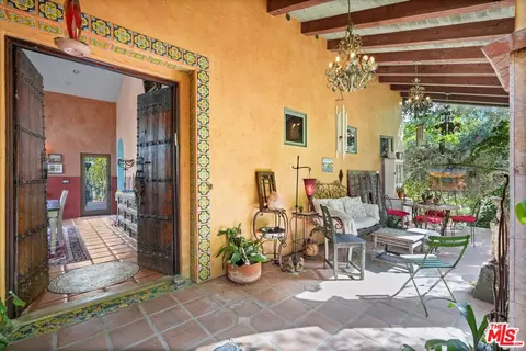 754 Basin Dr, Topanga, CA 90290