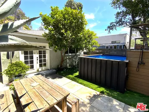 8462 Kirkwood Dr, Los Angeles, CA 90046