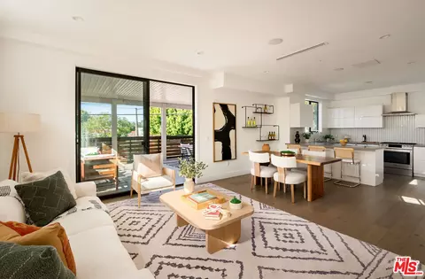 6075 Hargis St, Los Angeles, CA 90034