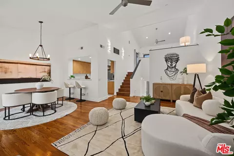 1222 N Kings Rd #8, West Hollywood, CA 90069