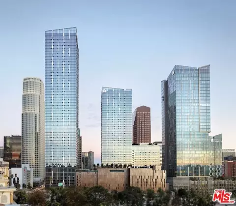877 Francisco St #2210, Los Angeles, CA 90017