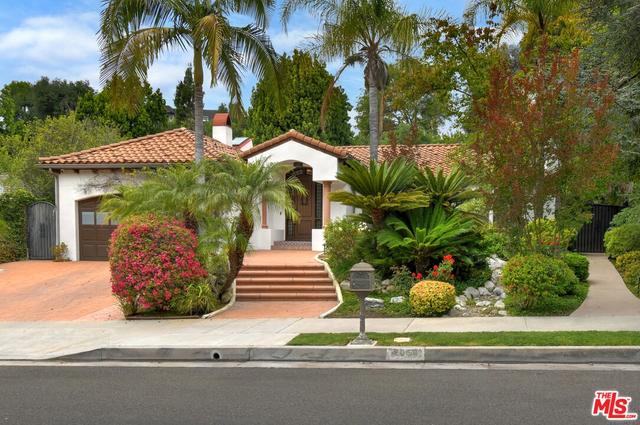 4050 Hayvenhurst Dr, Encino, CA 91436