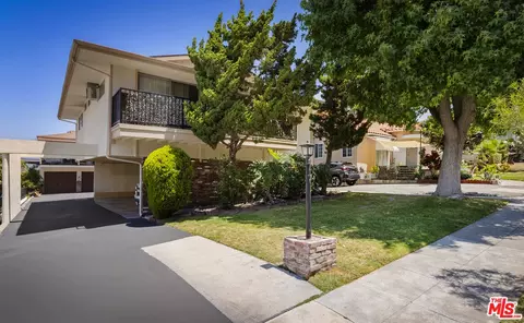 1231 Romulus Dr, Glendale, CA 91205