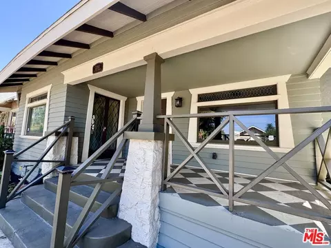 2180 W 31st St, Los Angeles, CA 90018