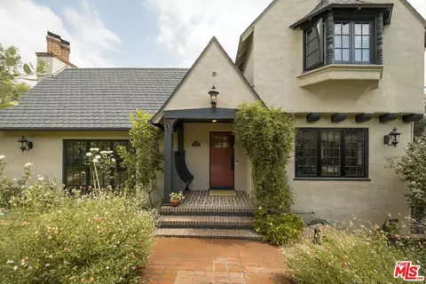 1602 Golf Club Dr, Glendale, CA 91206