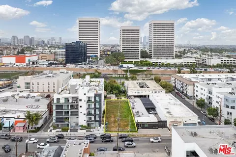 1656 Sawtelle Blvd, Los Angeles, CA 90025