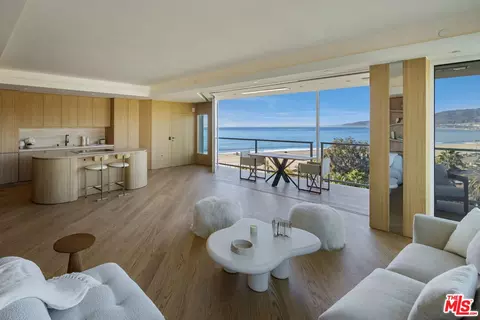 101 Ocean Ave #F801, Santa Monica, CA 90402