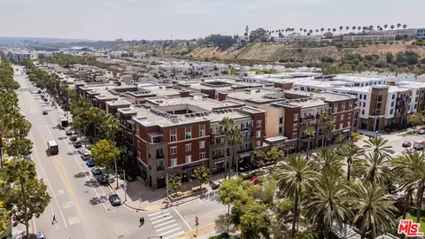 6020 Seabluff Dr #416, Playa Vista, CA 90094