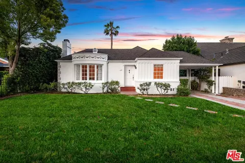 4322 N Clybourn Ave, Burbank, CA 91505