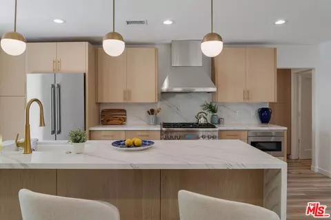 750 N Stanley Ave, Los Angeles, CA 90046