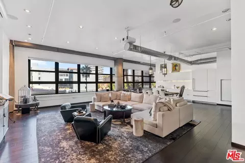 1645 Vine St #409, Los Angeles, CA 90028