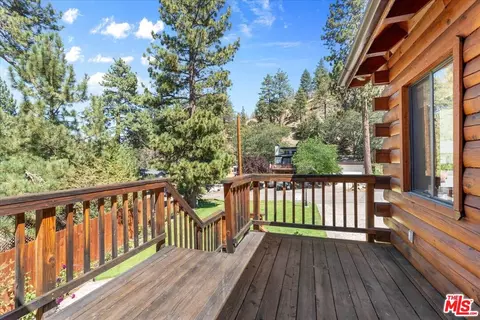 Exterior - 490 Lark Rd, Wrightwood, CA 92397 photo 4 of 10