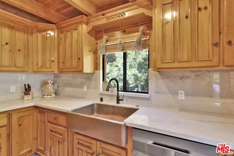 Kitchen - 490 Lark Rd, Wrightwood, CA 92397 photo 2 of 2