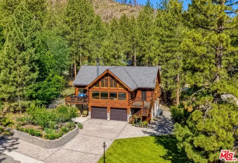 490 Lark Rd, Wrightwood, CA 92397