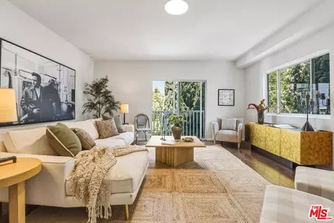 2525 Ivanhoe Dr, Los Angeles, CA 90039