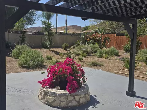 Exterior - 3335 Felix Ave, Simi Valley, CA 93063 photo 7 of 11