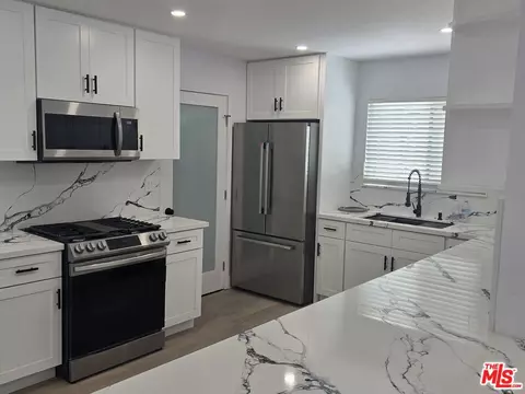 Kitchen - 3335 Felix Ave, Simi Valley, CA 93063 photo 3 of 5