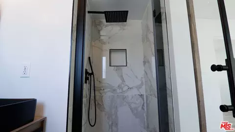 Bath - 3335 Felix Ave, Simi Valley, CA 93063 photo 3 of 3