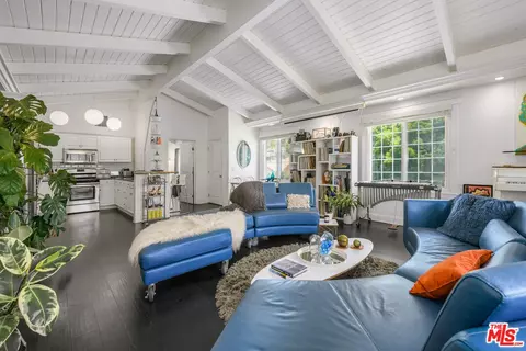 2225 N Cahuenga Blvd, Los Angeles, CA 90068
