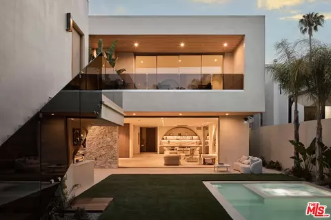 800 N La Jolla Ave, Los Angeles, CA 90046