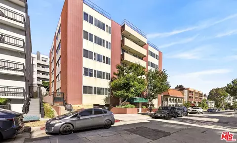 540 Kelton Ave #402, Los Angeles, CA 90024