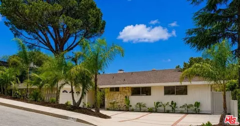 11425 Dona Evita Dr, Studio City, CA 91604