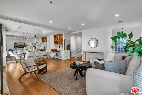 10664 Wilkins Ave #202, Los Angeles, CA 90024