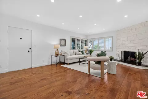 4563 Finley Ave #3, Los Angeles, CA 90027