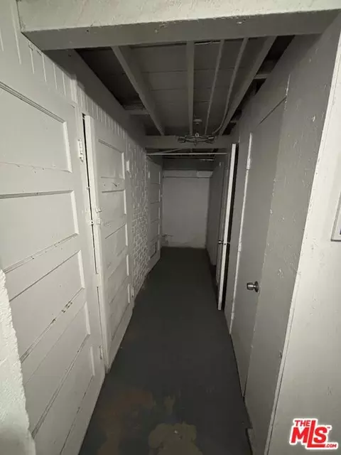 Entry Way - 322 Daisy Ave, Long Beach, CA 90802 photo 2 of 3