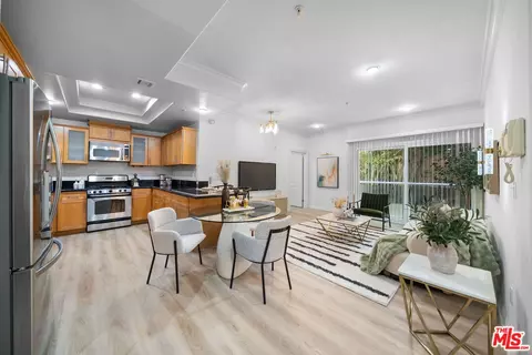 1128 S Serrano Ave #104, Los Angeles, CA 90006