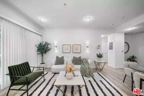 1128 S Serrano Ave #104, Los Angeles, CA 90006