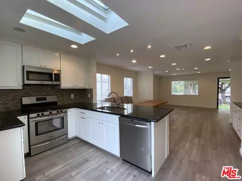 4826 Coolidge Ave, Culver City, CA 90230