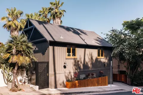 3223 Larissa Dr, Los Angeles, CA 90026