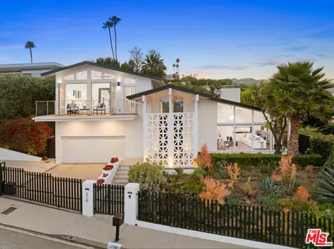 2110 Westridge Rd, Los Angeles, CA 90049