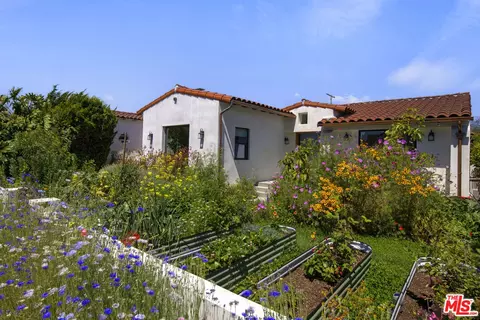 3952 Sutro Ave, Los Angeles, CA 90008